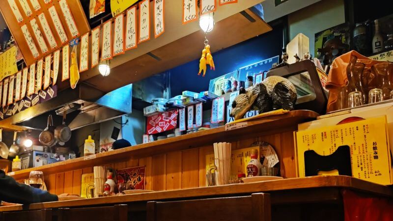酒屋ここからの店内