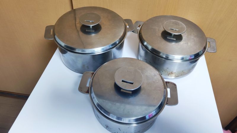 25年以上使い続けているクリステル鍋3つ