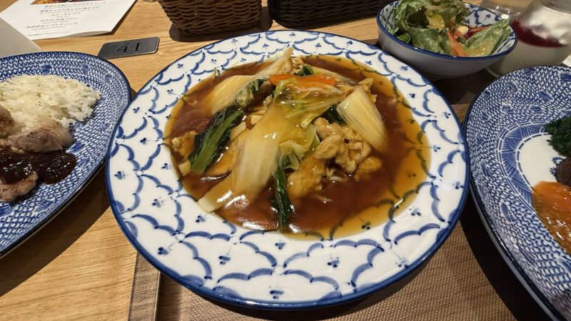 函館国際ホテルアゼリアのフュージョンベストランチ「野菜たっぷりあんかけ焼きそば」